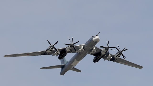 СБУ знищила стратегічний бомбардувальник Ту-95 на військовому аеродромі «Енгельс»