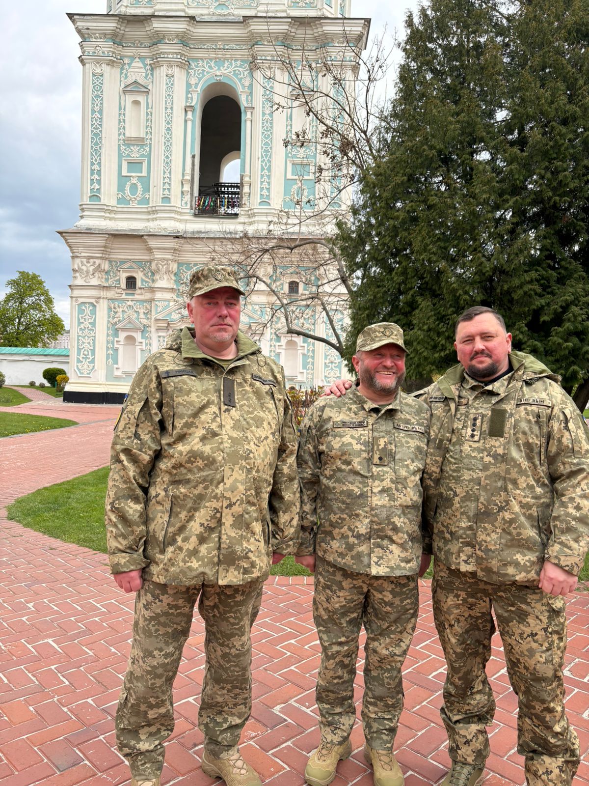 Між рясою та пікселем: історія військового капелана, який очолив першу парафію ПЦУ в Українському Придунав'ї