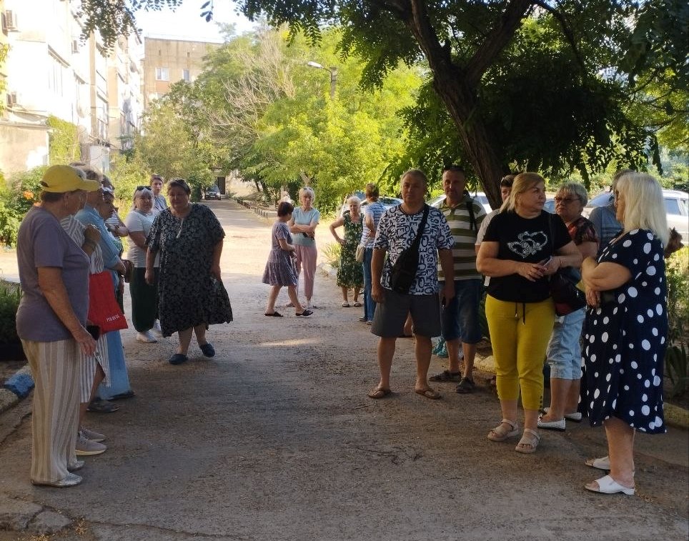 Майже рік пішки на дев'ятий поверх: як мешканці двох багатоповерхівок в Аккермані стали заручниками мільйонного боргу, судів і кримінального провадження