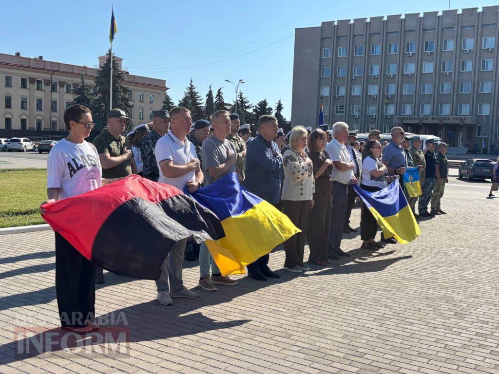 В Ізмаїлі до Дня ВМС урочисто підняли Військово-морський прапор