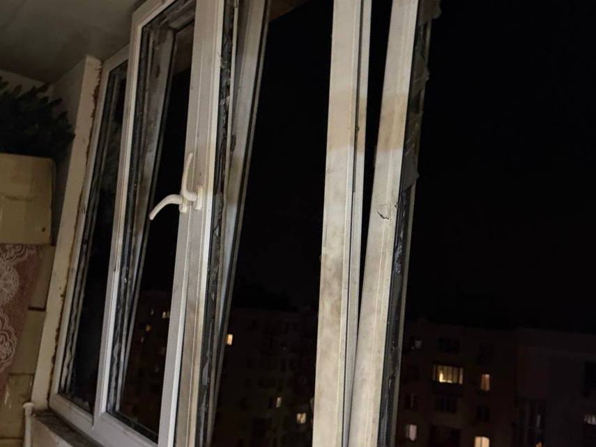 Ворог продовжує тероризувати Одесу: атаковано будинки та транспортну інфраструктуру. Оновлено