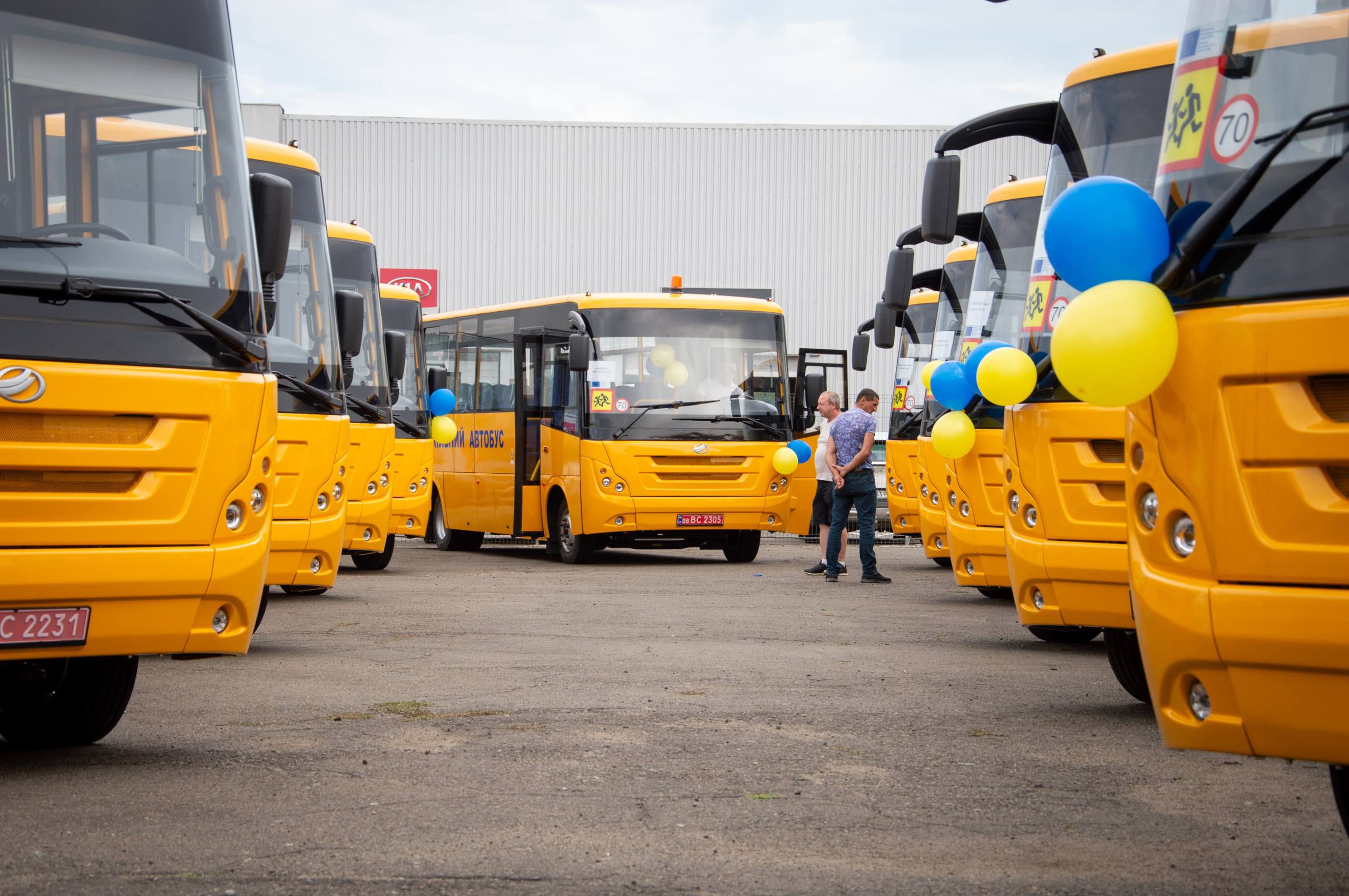 Одещина отримала партію шкільних автобусів для дітей з особливими освітніми потребами