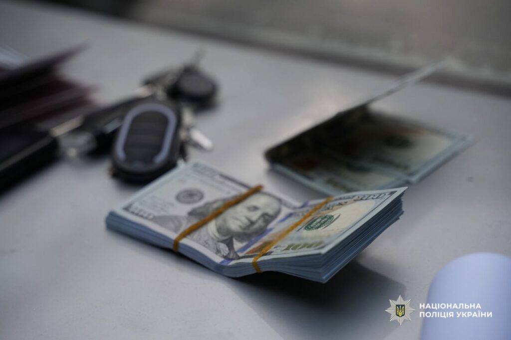 Командир взводу на Одещині за п’ять тисяч доларів обіцяв “вирішити питання” з ТЦК