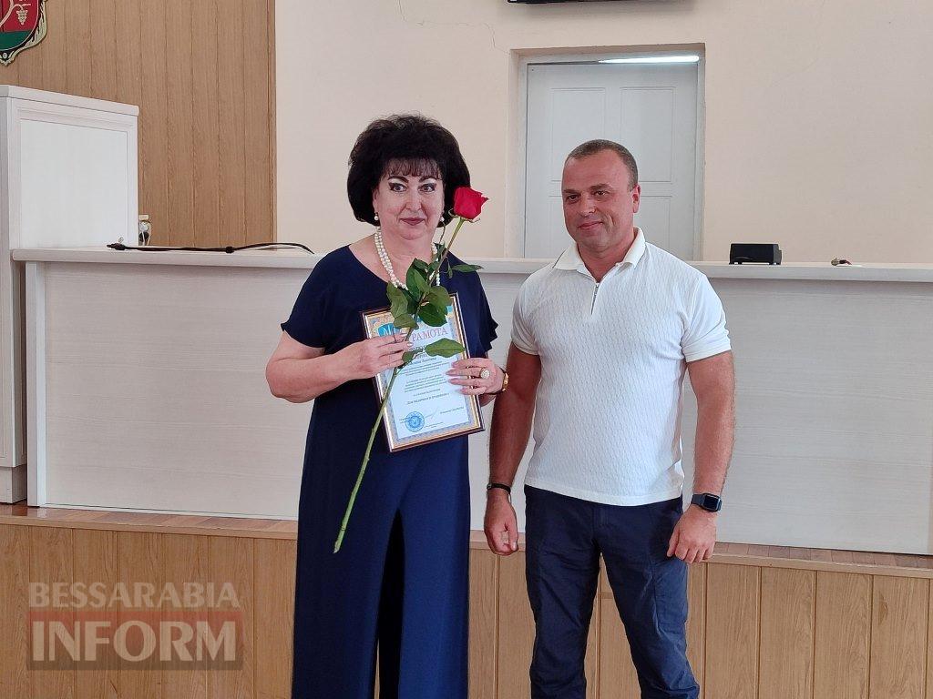 В Аккермані медиків привітали нагородами, квітами, піснями та святковими короваями