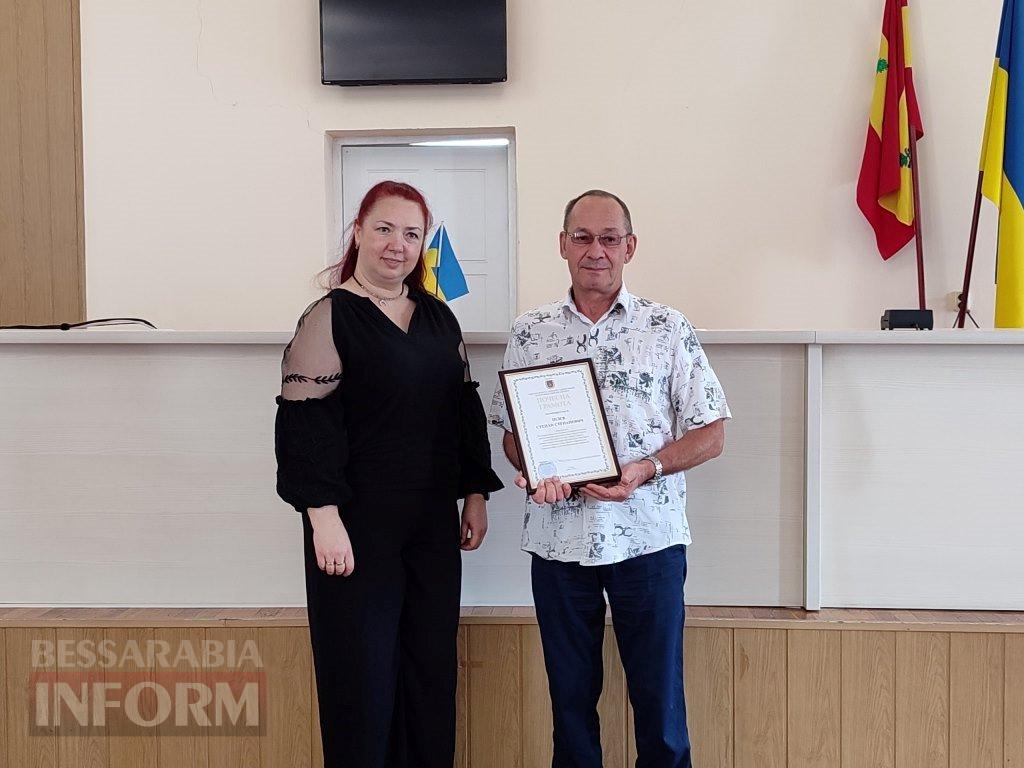 В Аккермані медиків привітали нагородами, квітами, піснями та святковими короваями
