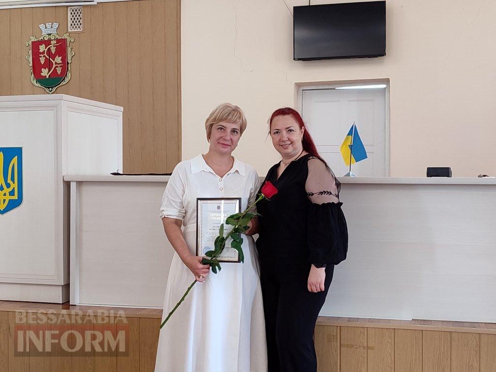 В Аккермані медиків привітали нагородами, квітами, піснями та святковими короваями