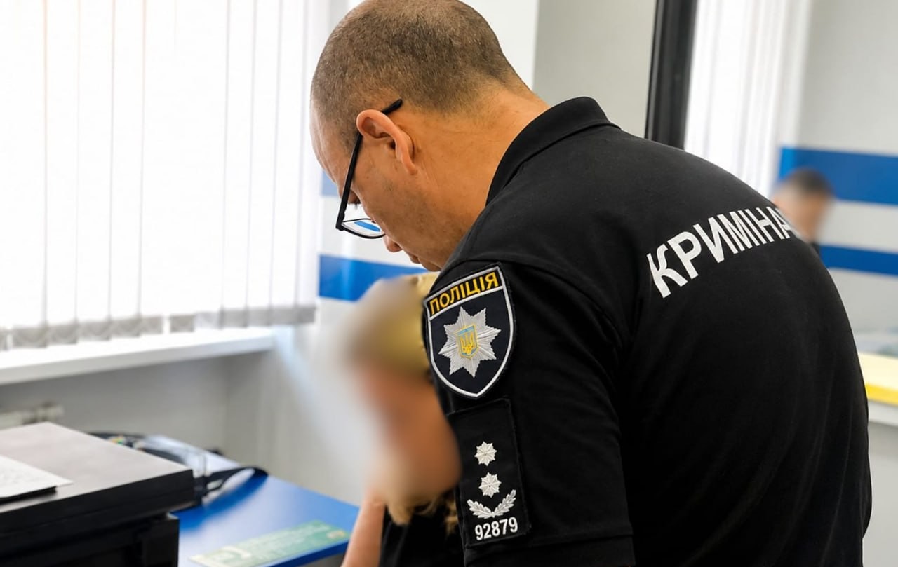 Наживалася на померлих: на Білгород-Дністровщині судитимуть соцпрацівницю інтернату, яка привласнила понад 350 тисяч гривень виплат