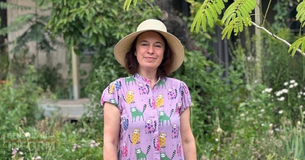 Автентична хата, «живий» дах й експериментальний європейський сад: у Сараті створили унікальну екосадибу