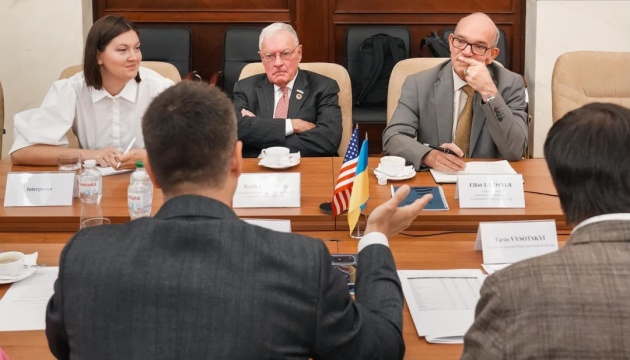 Колишній спецпредставник Трампа з питань України Кіт Келлог відвідав Одеський порт