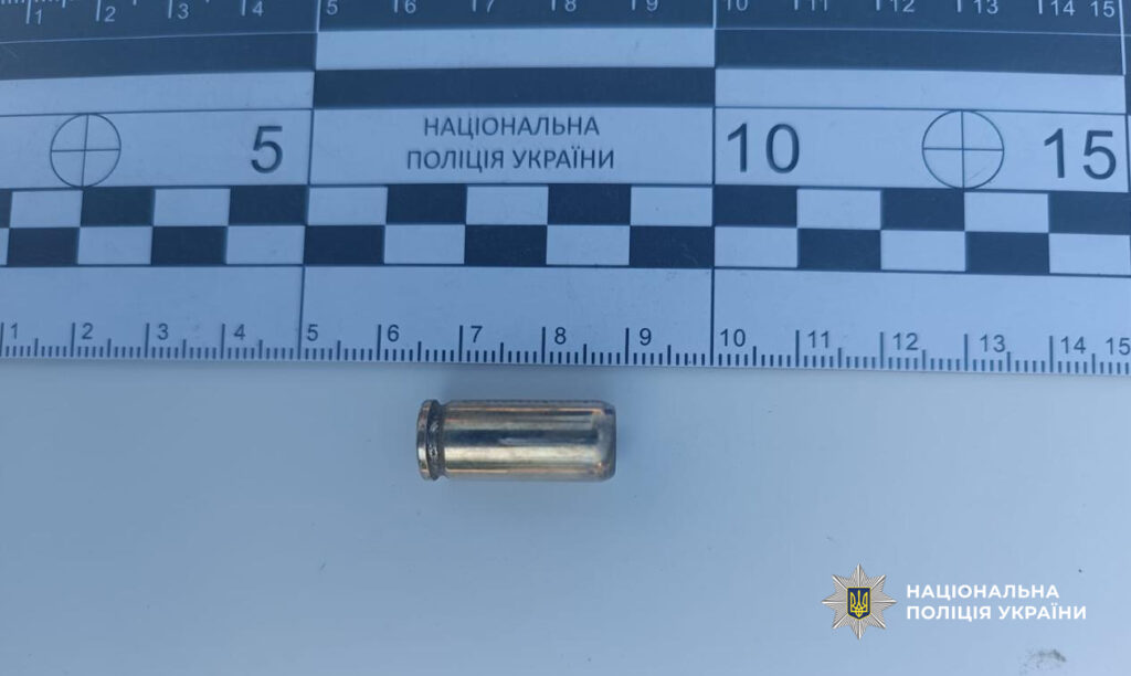 В Ізмаїлі ймовірно нетверезий чоловік відкрив вогонь по екскаватору