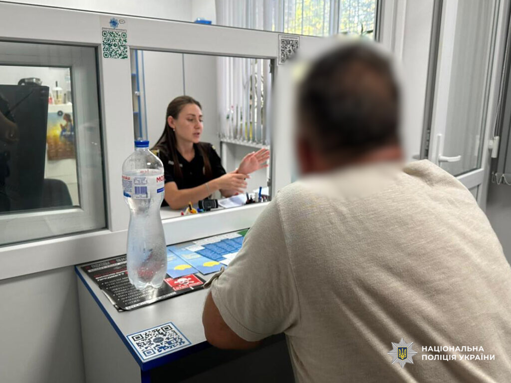 В Ізмаїлі ймовірно нетверезий чоловік відкрив вогонь по екскаватору