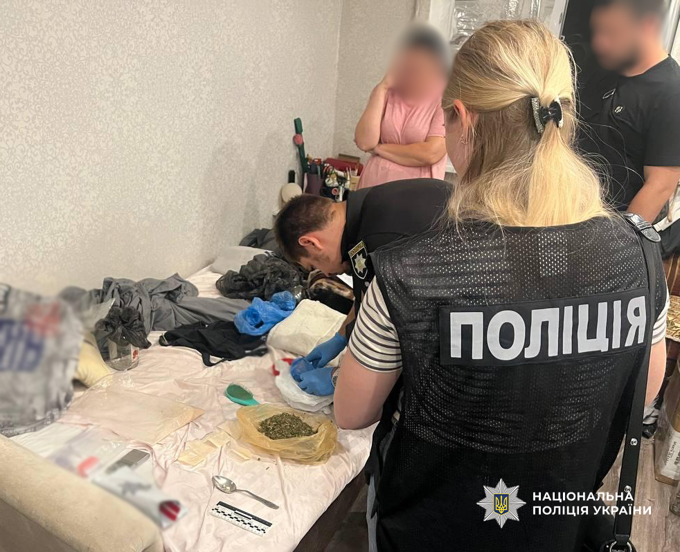 На Одещині поліцейські ліквідували п’ять наркоскладів та вилучили товару на суму більш ніж два мільйони гривень