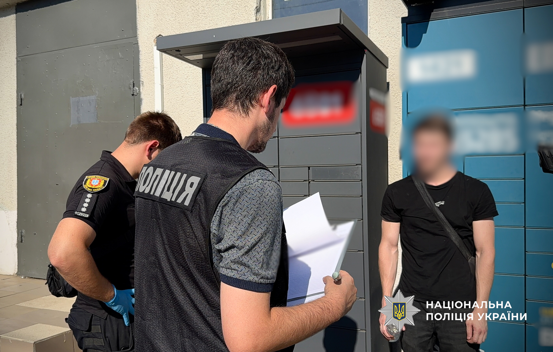 На Одещині поліцейські ліквідували п’ять наркоскладів та вилучили товару на суму більш ніж два мільйони гривень