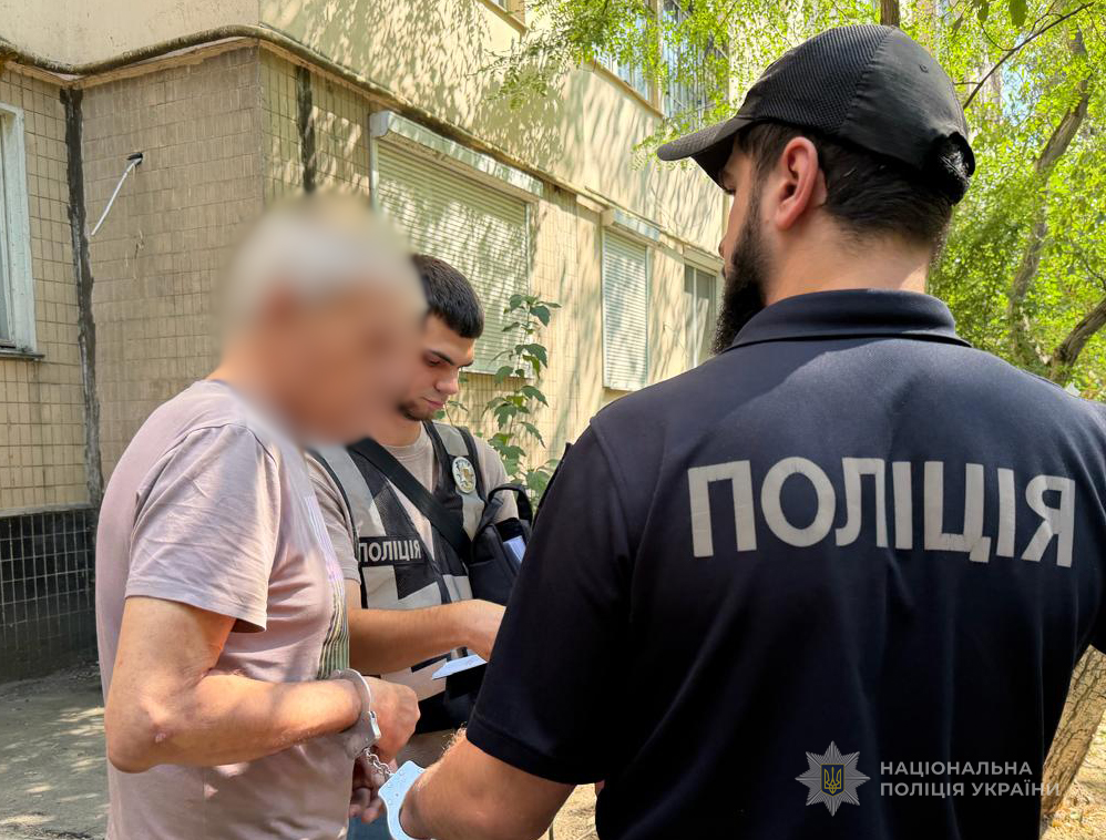 На Одещині чоловік задушив літню матір і намагався видати це за смерть від інсульту