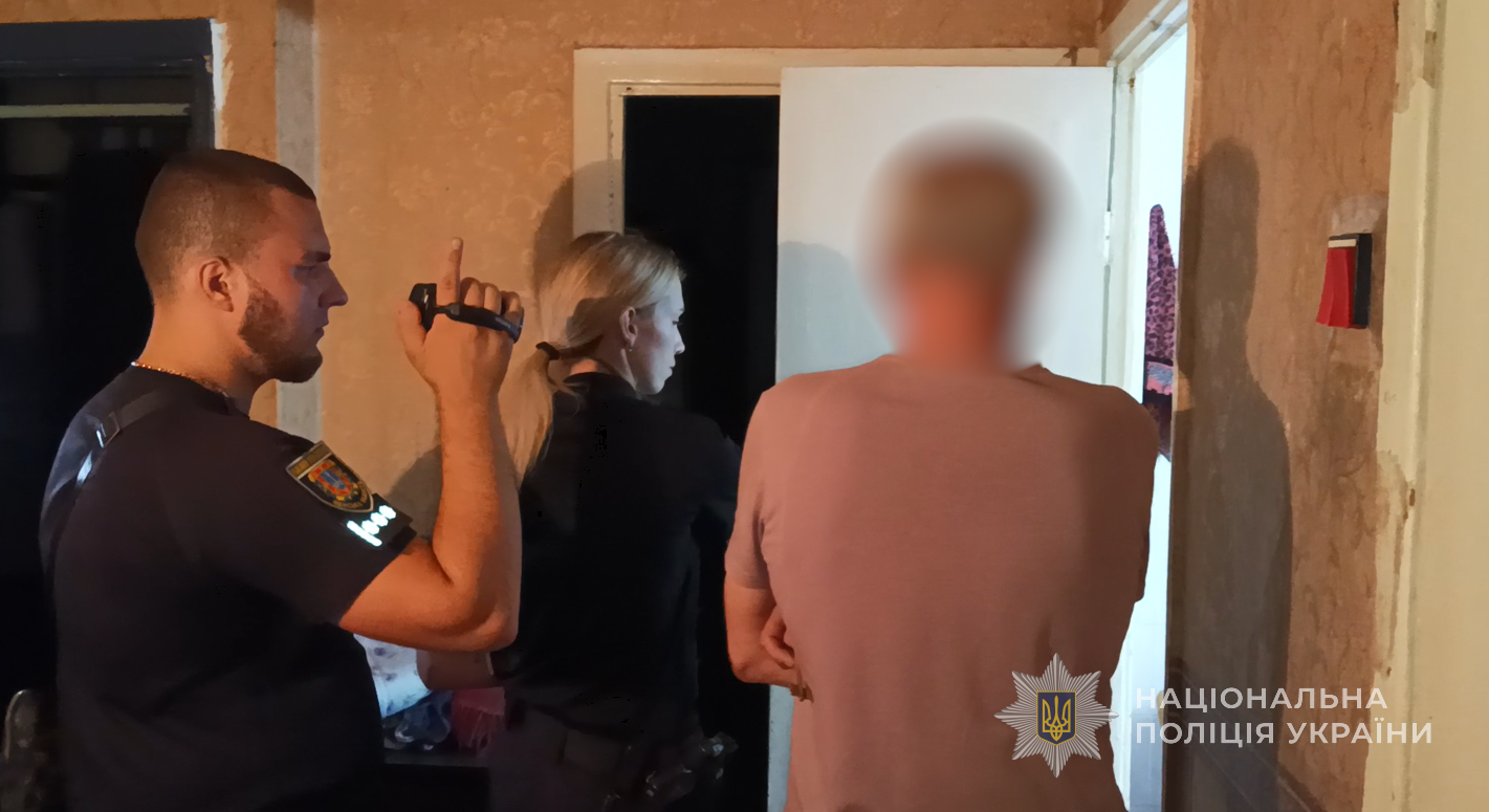 На Одещині чоловік задушив літню матір і намагався видати це за смерть від інсульту