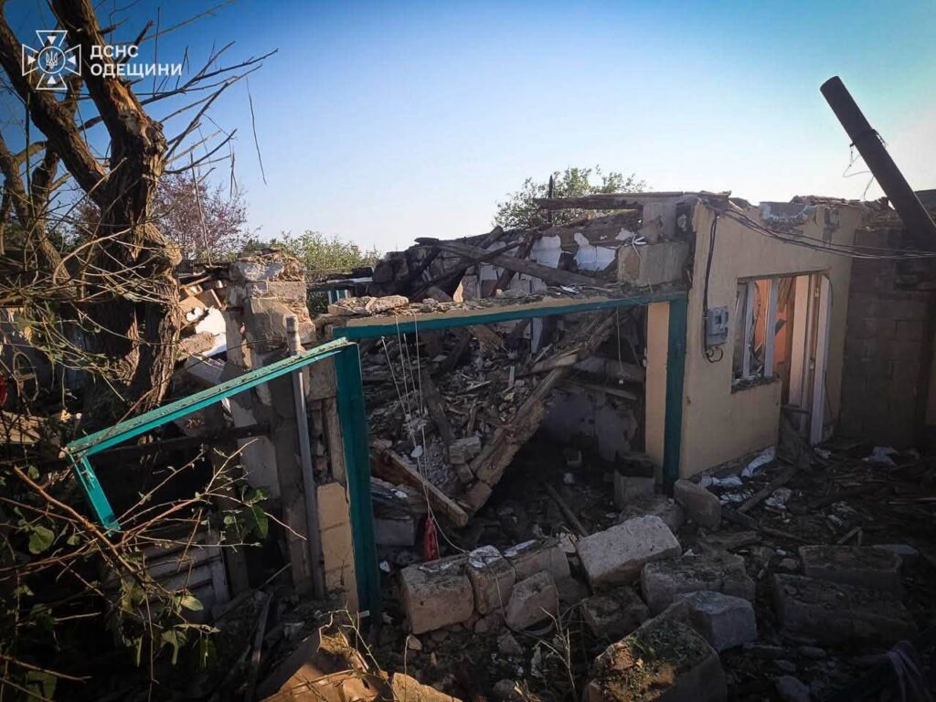 Нічний удар по Білгород-Дністровському: зруйновано будинки, є поранені