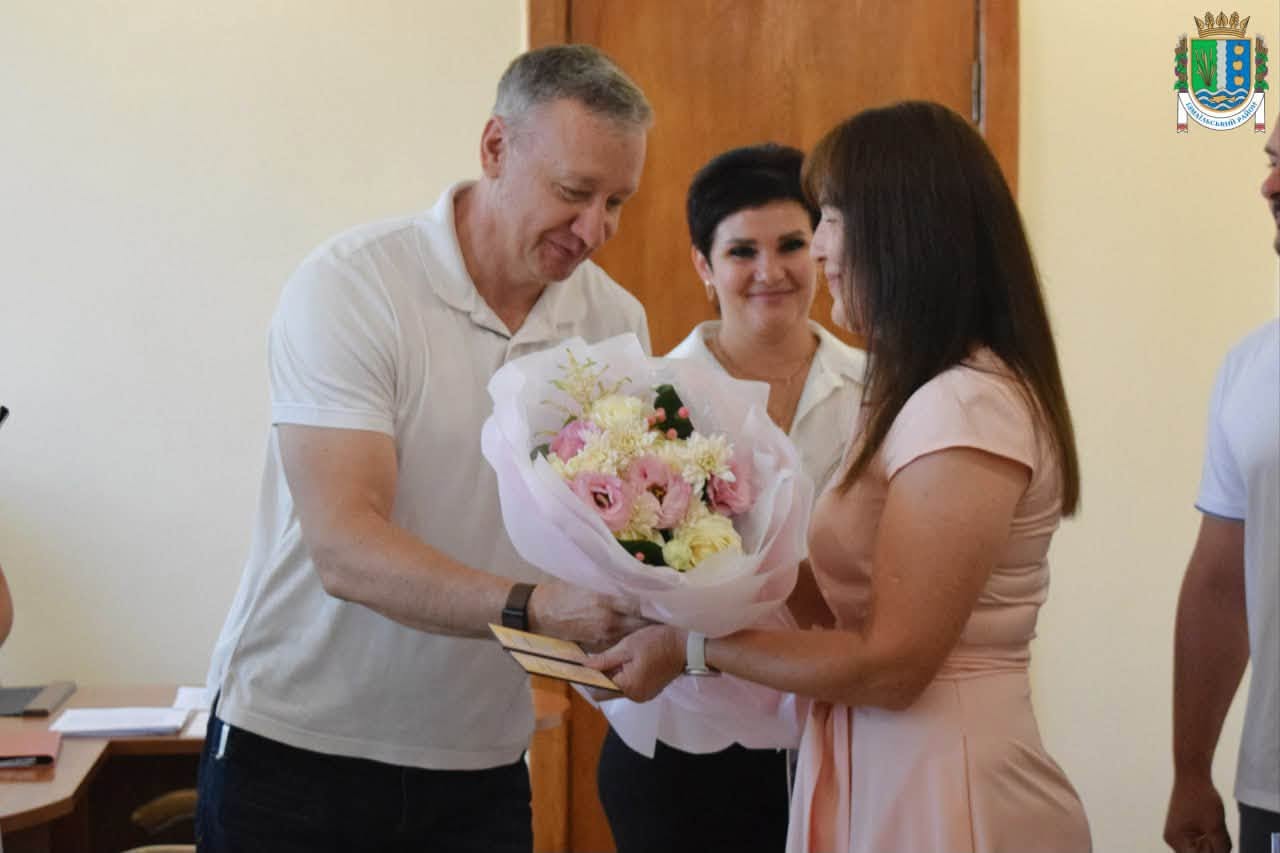Багатодітним жінкам з Ізмаїльського району присвоїли почесне звання «Мати-героїня»