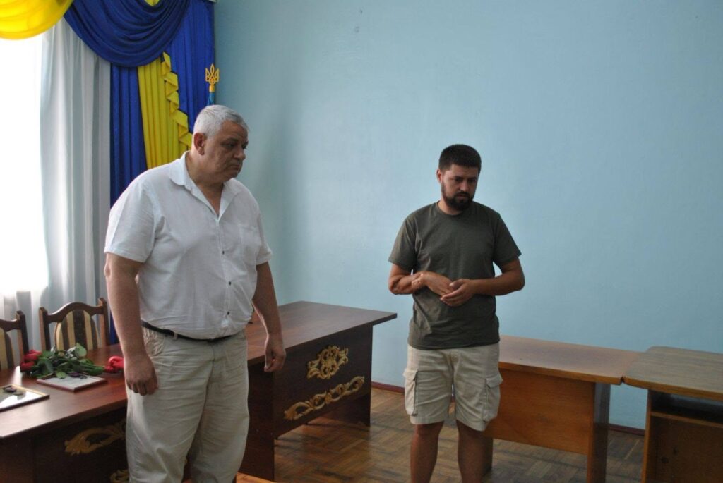 Двом захисникам з Кілійської громади вручили відзнаки Міноборони та Головнокомандувача ЗСУ