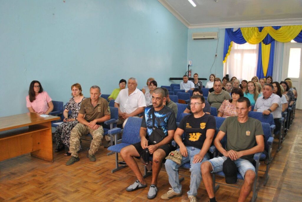 Двом захисникам з Кілійської громади вручили відзнаки Міноборони та Головнокомандувача ЗСУ