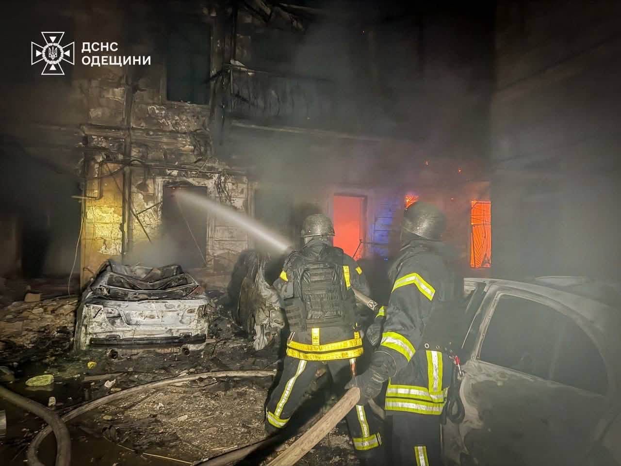 Внаслідок нічної комбінованої атаки по Одещині постраждало щонайменше 8 людей