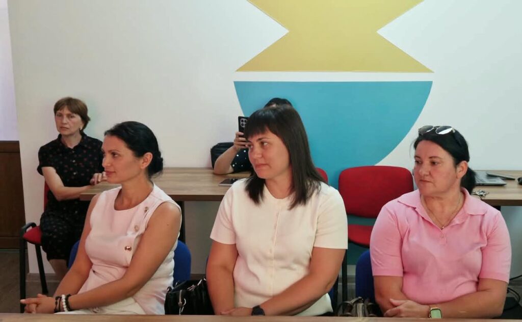 Виховують по п’ятеро дітей: трьом жінкам на Болградщині присвоїли звання «Мати-героїня»