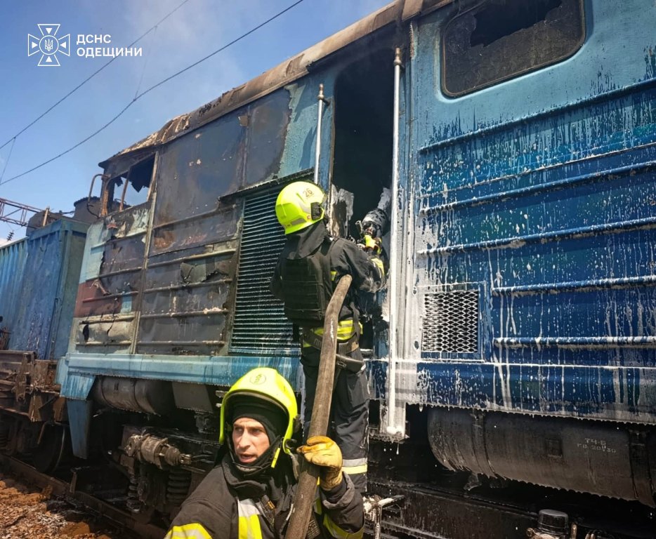 росіяни вдруге за день на Одещині атакували пасажирський потяг: постраждала дитина