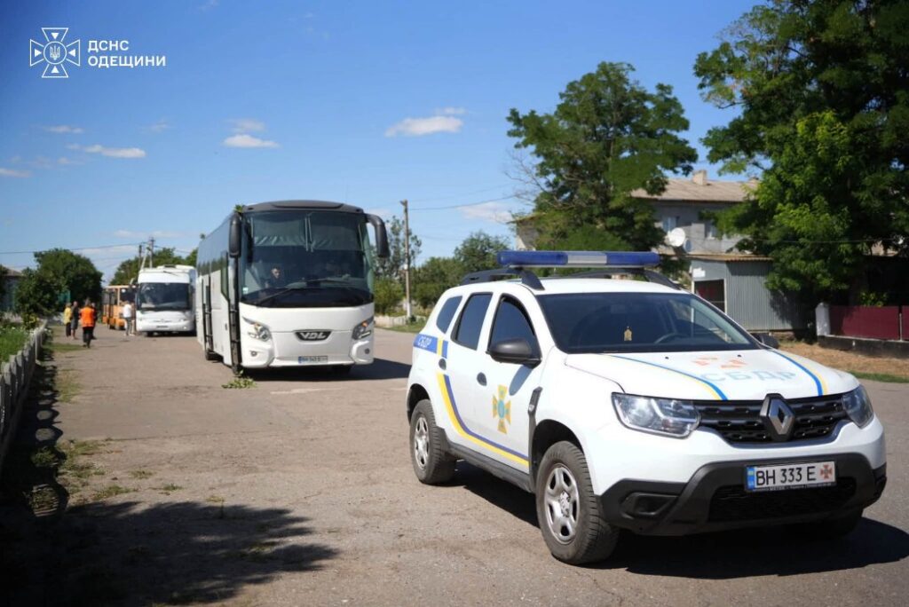 росіяни вдруге за день на Одещині атакували пасажирський потяг: постраждала дитина
