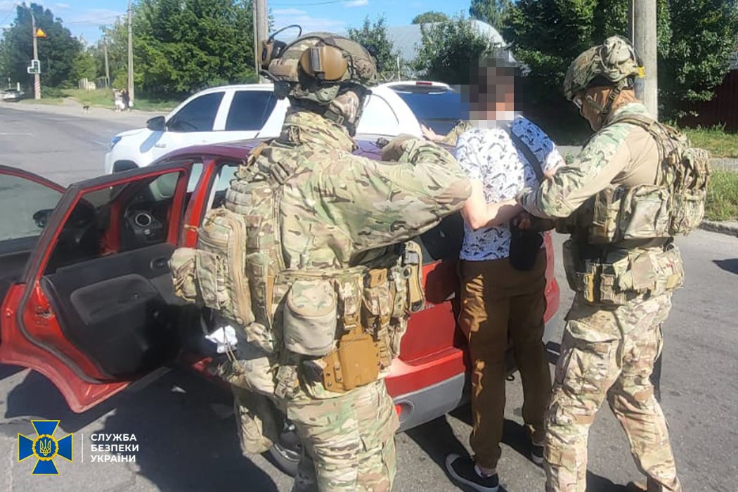 На Одещині син голови райсуду та експосадовці ТЦК “допомагали” військовим звільнятися зі служби