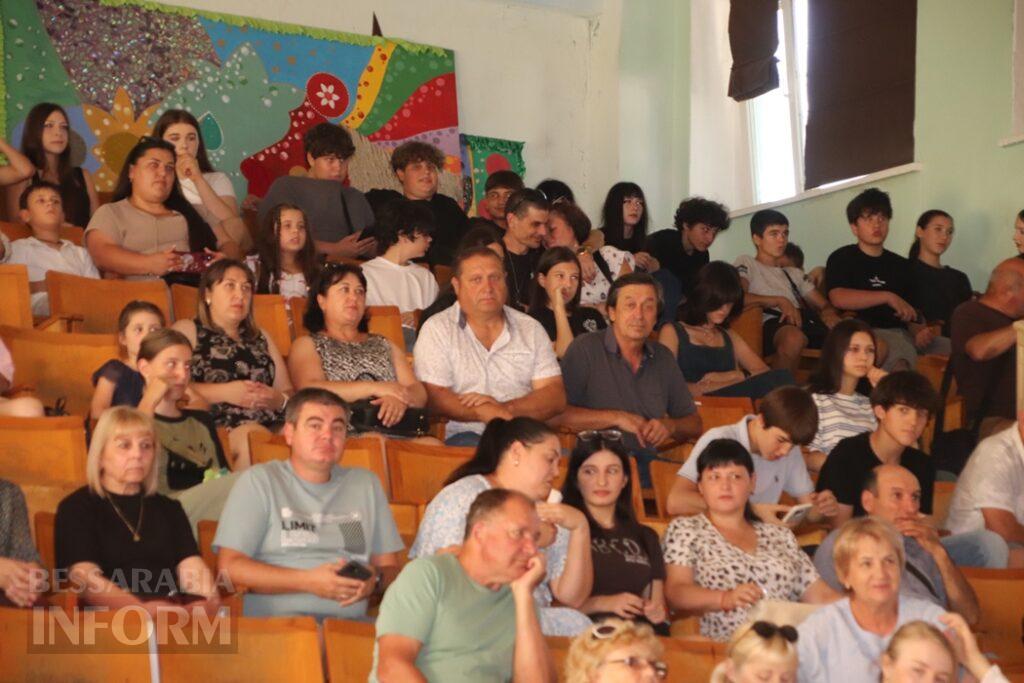 «Зоряний код» запалив сцену: молодь із громад Болградщини продемонстувала свої таланти