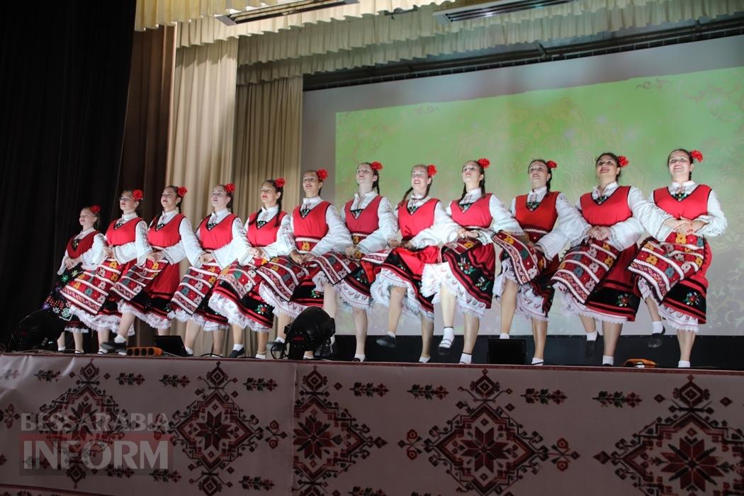 «Зоряний код» запалив сцену: молодь із громад Болградщини продемонстувала свої таланти