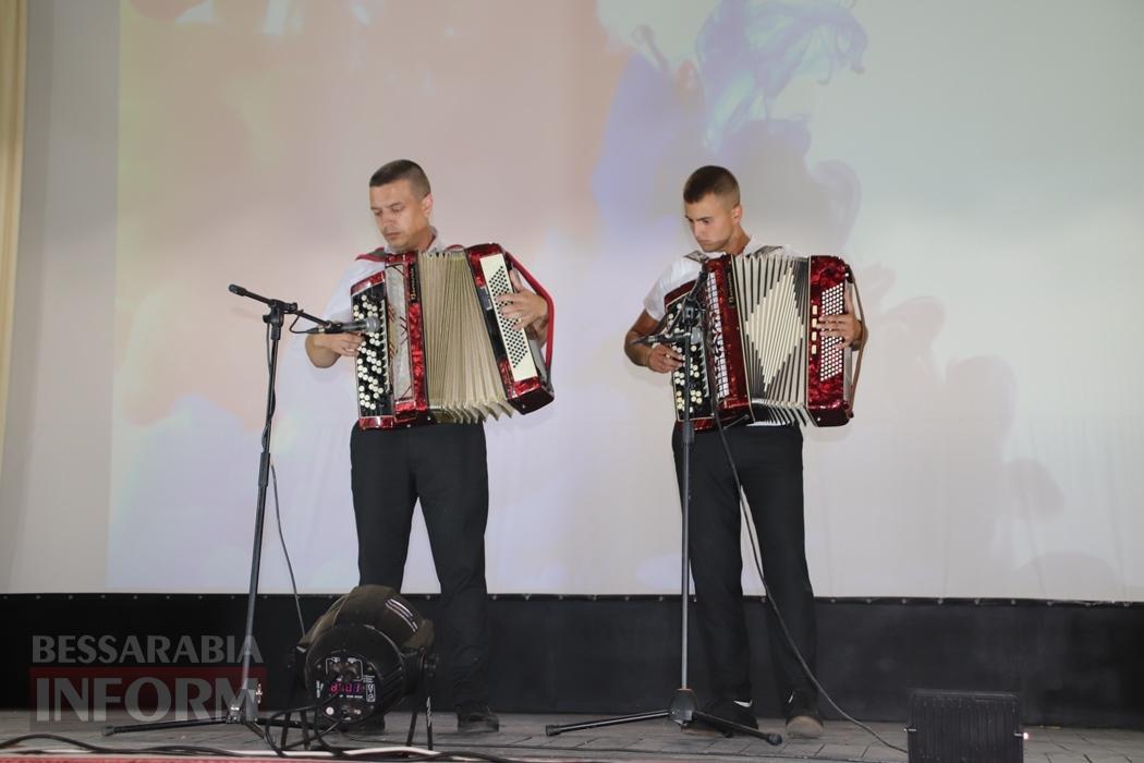 «Зоряний код» запалив сцену: молодь із громад Болградщини продемонстувала свої таланти