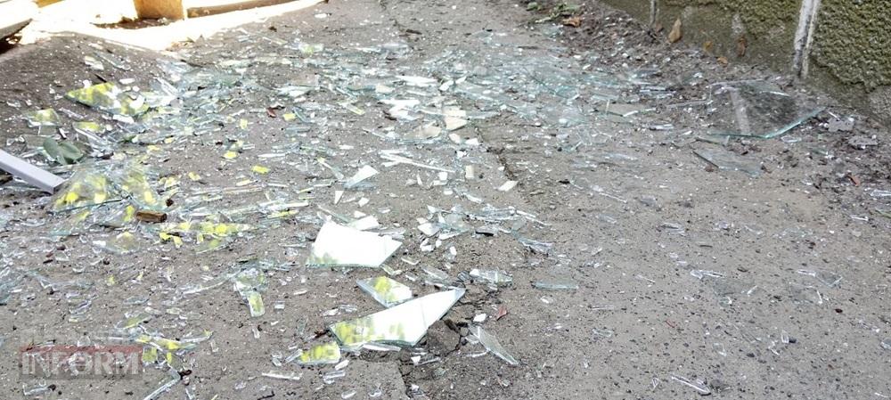 Сусід рятував родину через вікно: репортаж із місця удару “шахеда” у Білгороді-Дністровському