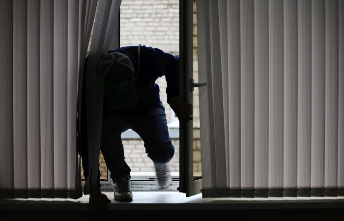 В Ізмаїлі засудили чотирьох нападників, які зв’язали літнє подружжя та душили їхнього онука заради 12 тисяч гривень