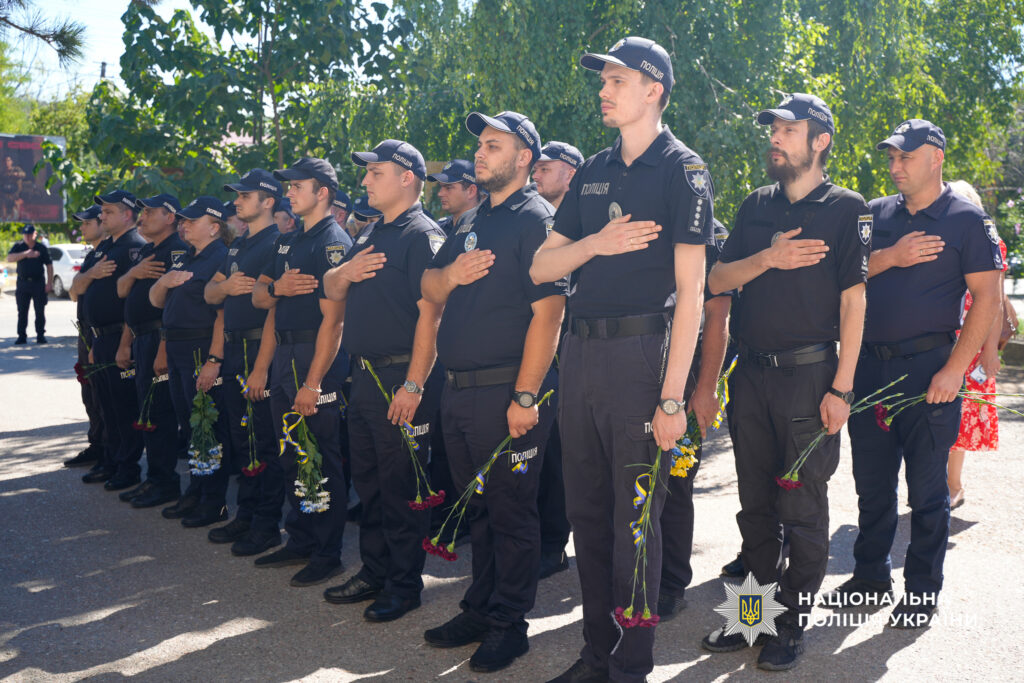 У Болградському районі відкрили меморіальну дошку на честь капітана поліції Сергія Магли, який загинув на сході України