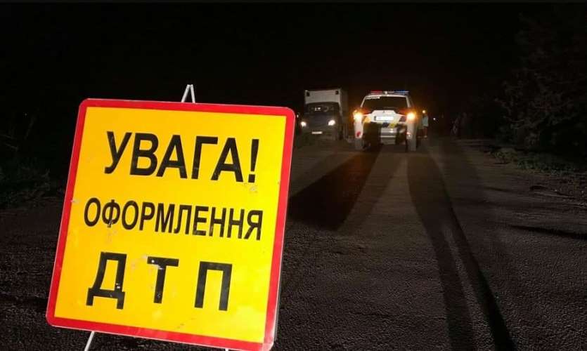 На Болградщині водій без прав злетів у кювет: постраждали неповнолітні