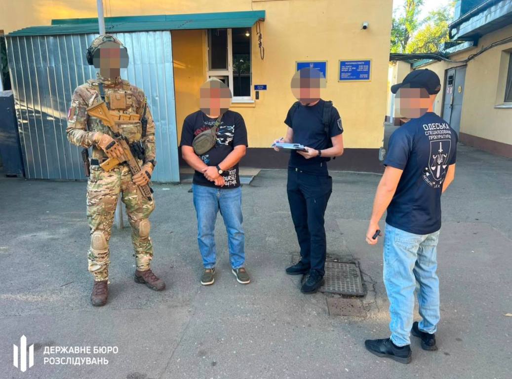Ще чотирьох працівників РТЦК з Одещини підозрюють у побитті та катуванні чоловіків