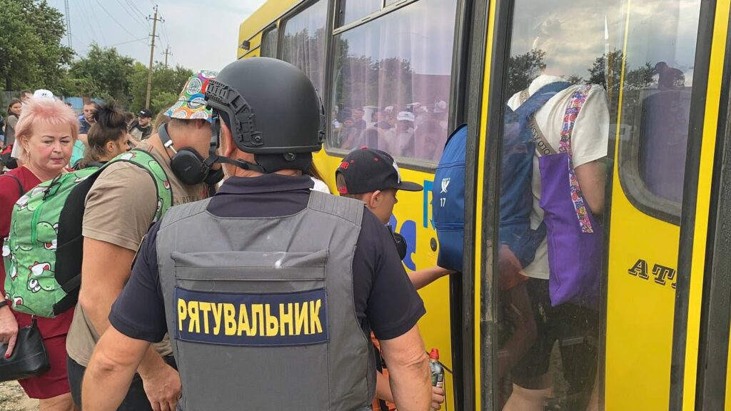 Ворог повторно атакував потяг на Одещині під час евакуації майже 600 пасажирів