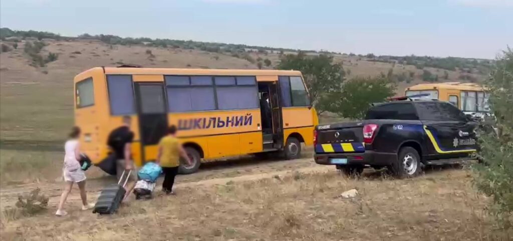 Ворог повторно атакував потяг на Одещині під час евакуації майже 600 пасажирів