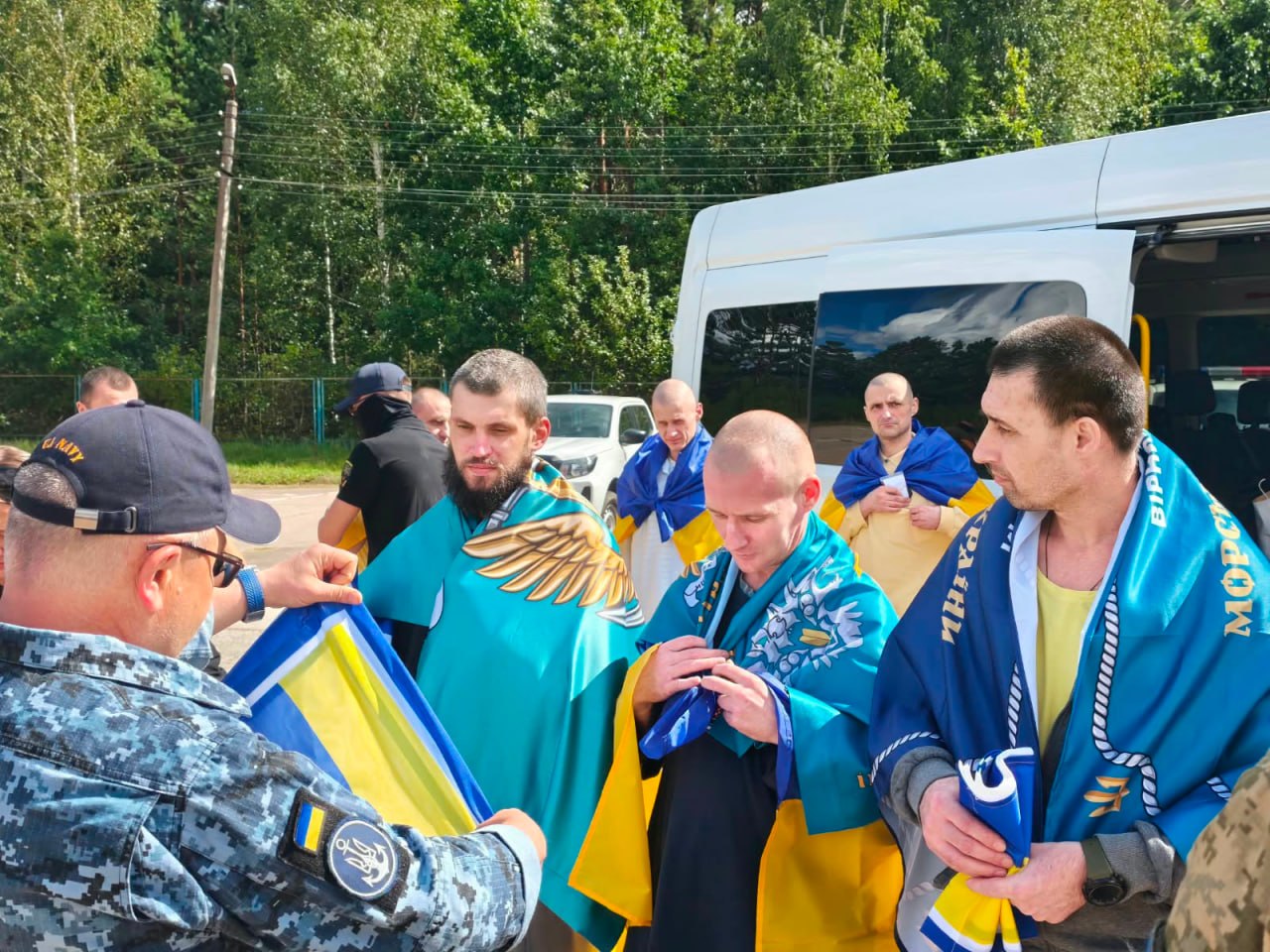 Україна повернула з полону 10 воїнів, які вважалися зниклими безвісти