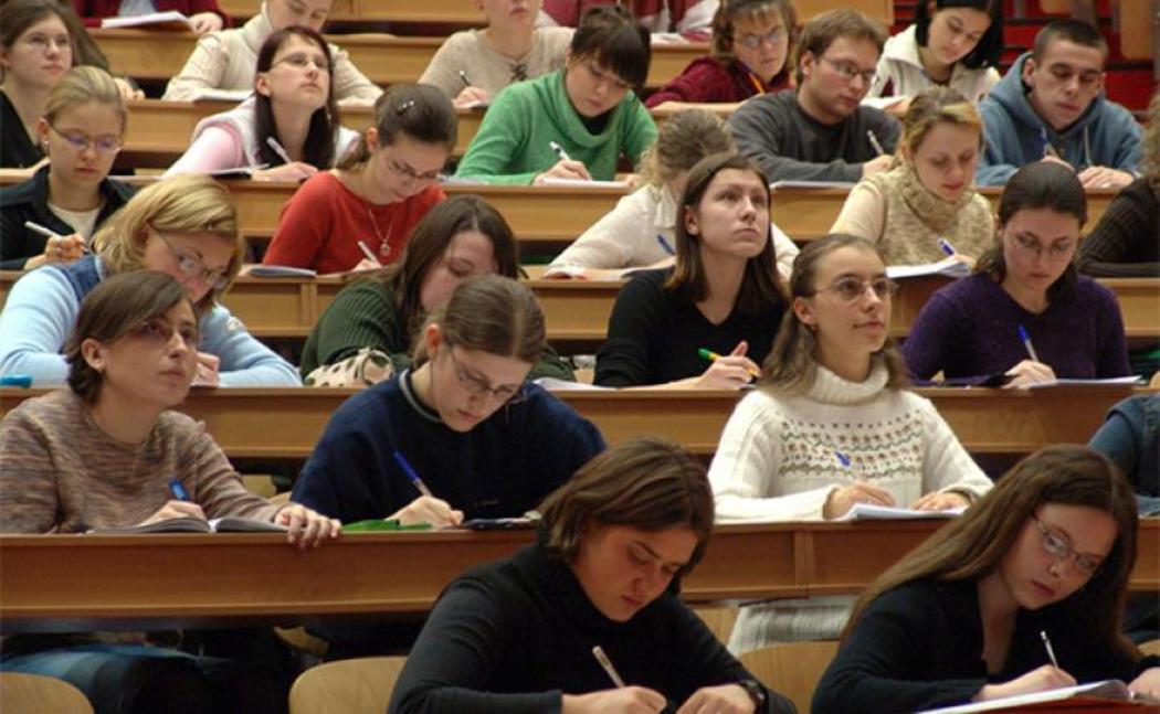 Студентів-бюджетніків більше не змушуватимуть відпрацьовувати після закінчення вишів