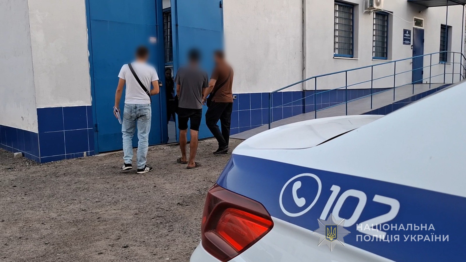 На Білгород-Дністровщині молодик зв’язав матір загиблого військовослужбовця та вимагав гроші