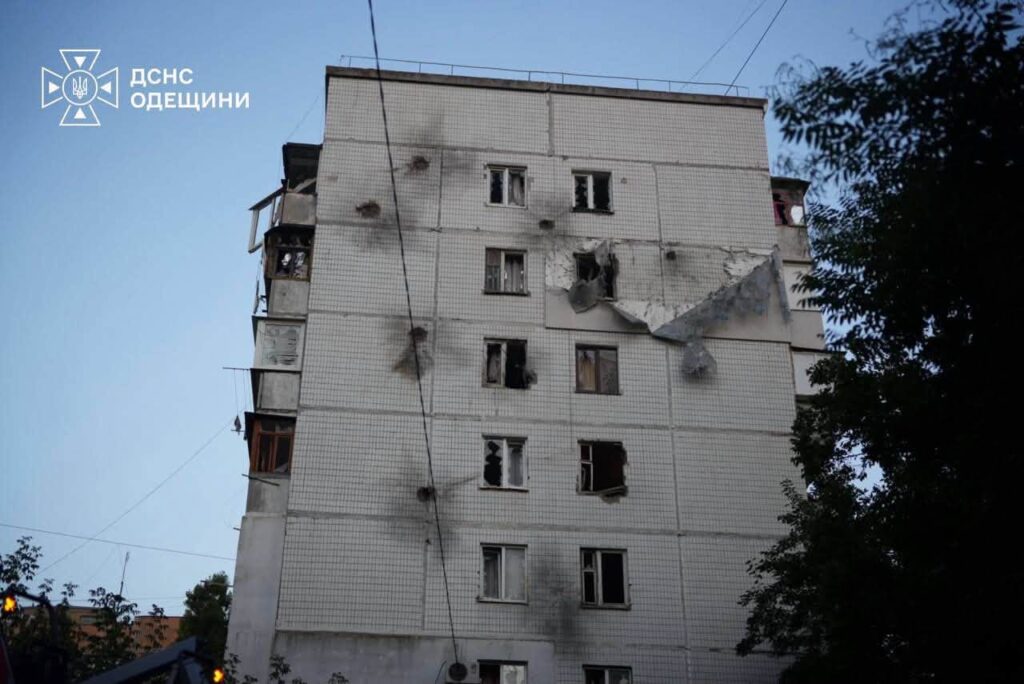 росіяни знову вдарили по житловому сектору Одещини: є загиблий і п’ятеро постраждалих