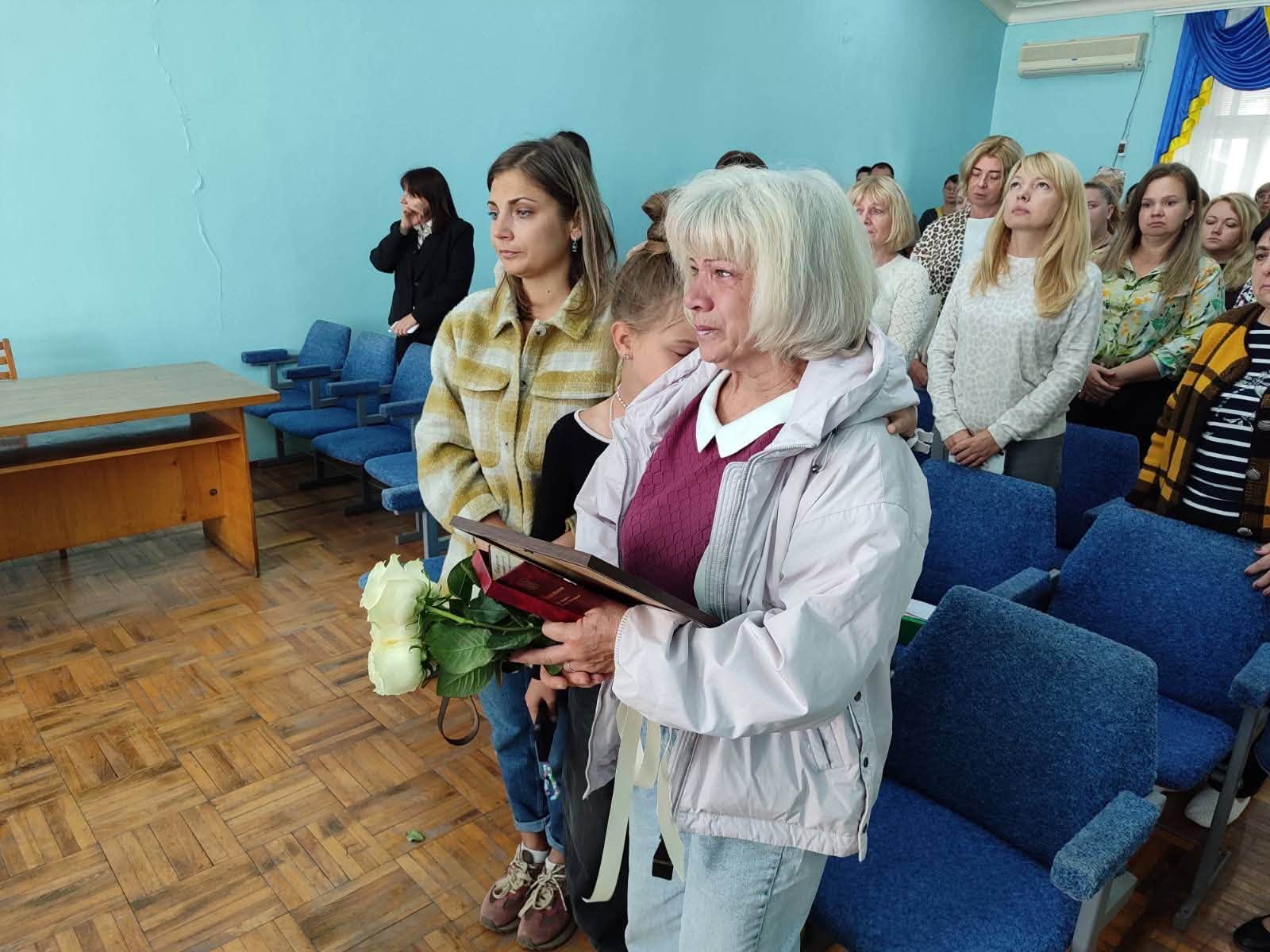 Дружині полеглого прикордонника з Кілії Олександра Комарова вручили державну нагороду