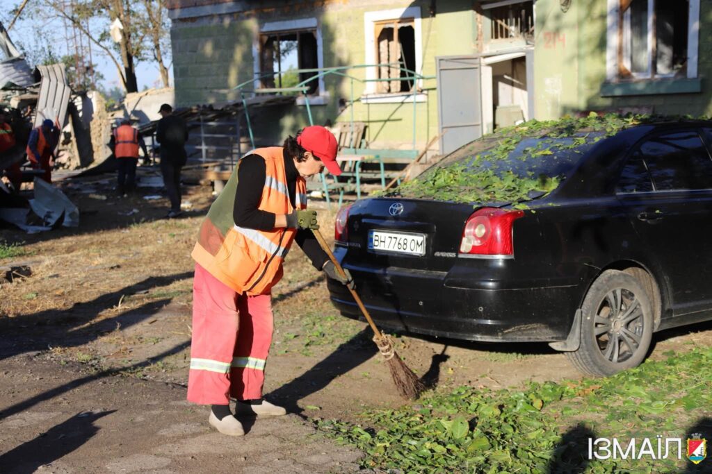 Пошкоджені будинки, авто та заклад охорони здоров’я: наслідки атаки на Ізмаїльщині. Оновлено — додано фото