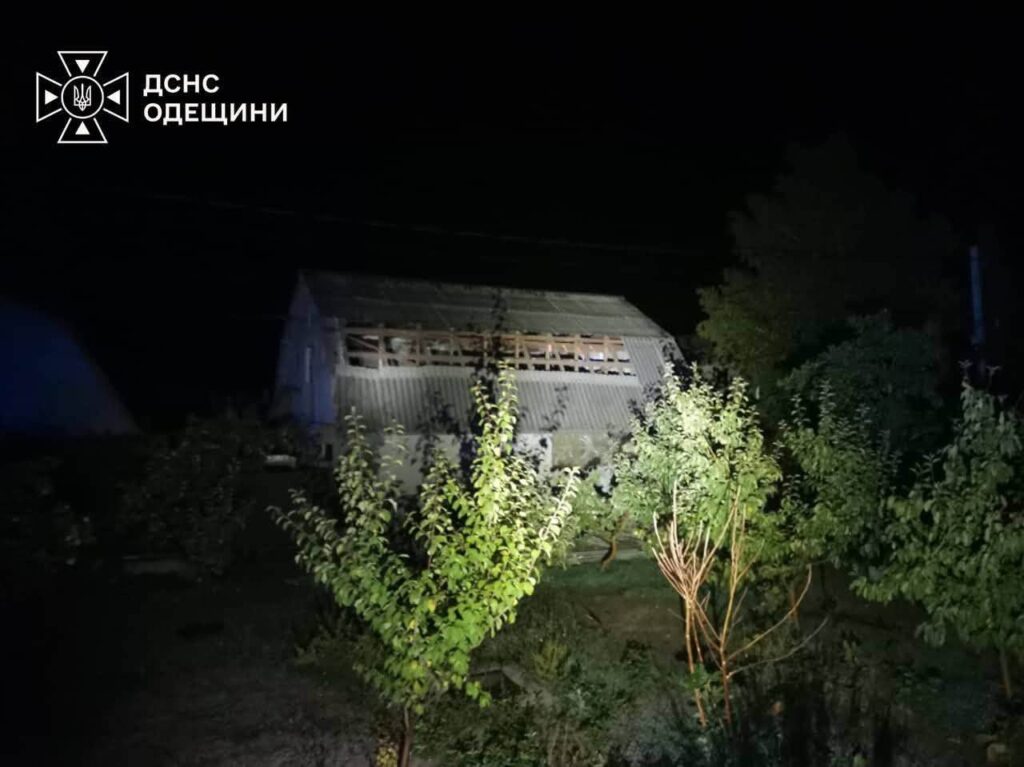 Одещина пережила чергову нічну атаку КАБами та дронами — постраждали троє людей, одну жінку госпіталізували