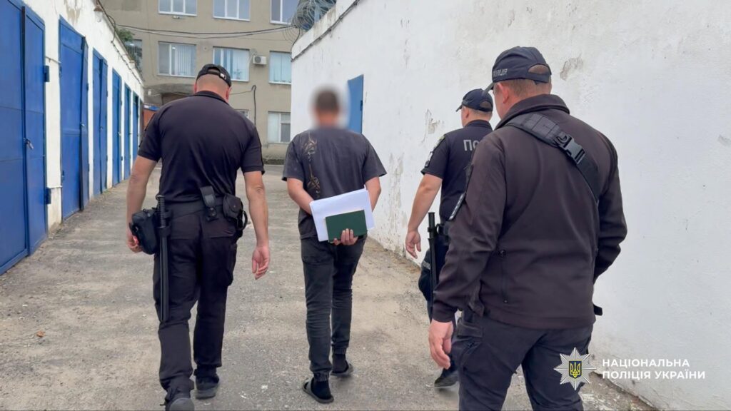 Житель Білгорода-Дністровського після сварки вбив знайомого і відтягнув тіло на кладовище