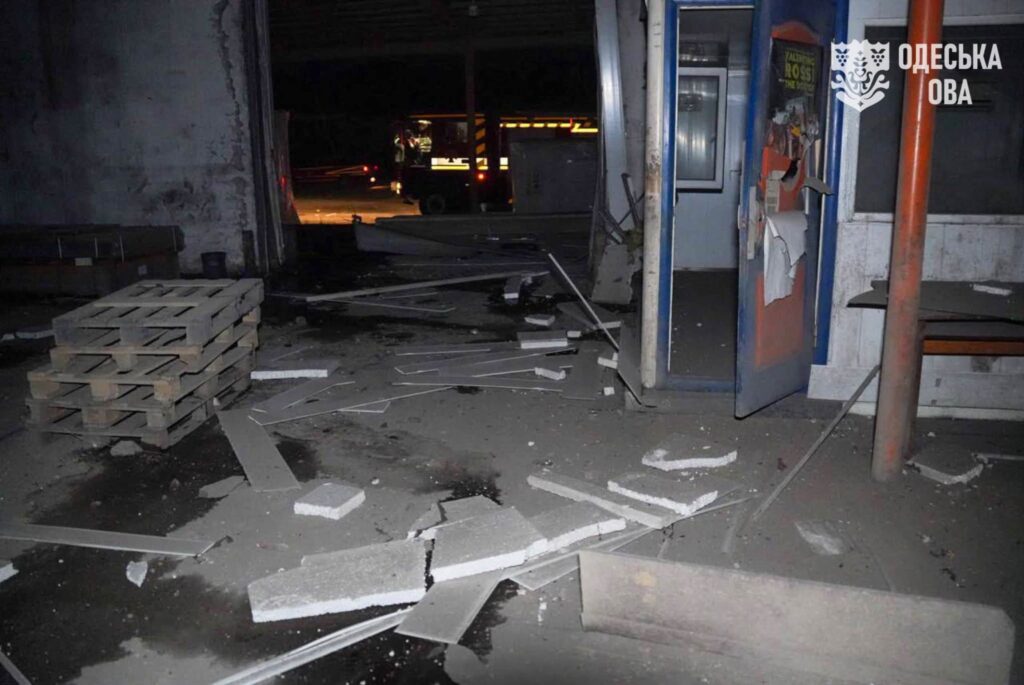 На півдні Одещини внаслідок удару постраждали двоє людей, пошкоджено сім будинків