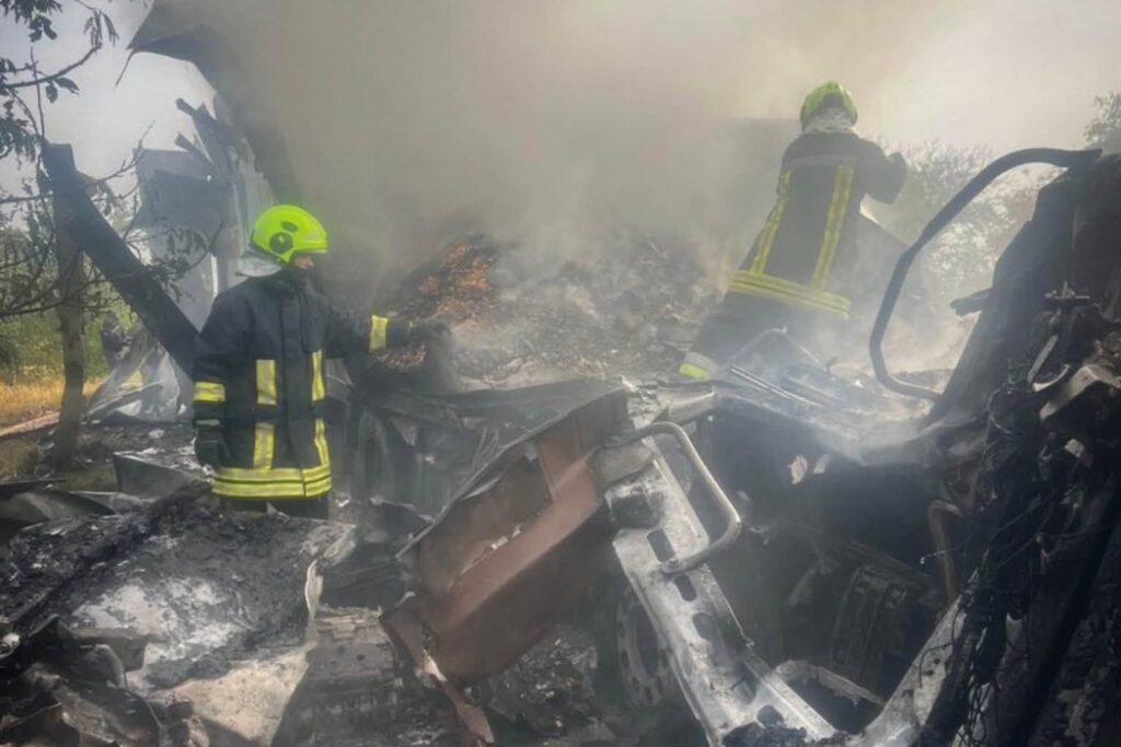 Ворог атакував вантажівки на автодорозі в Одеській області – є постраждалі