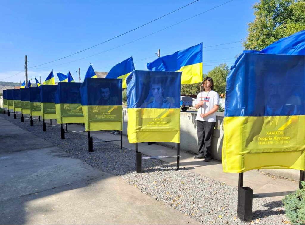 У селищі Бессарабської громади відкрили Алею Слави та Пам’яті на честь полеглих земляків