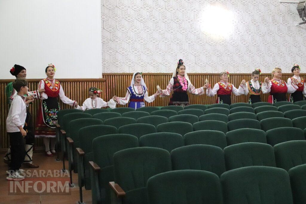 Дефіле у національних костюмах, обряди та велике хоро: як у Болграді пройшов «Bolgrad Ethno Fashion – 2026»